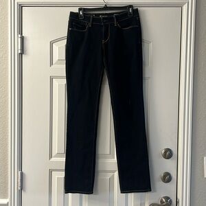 Straight legged Levi’s size 27